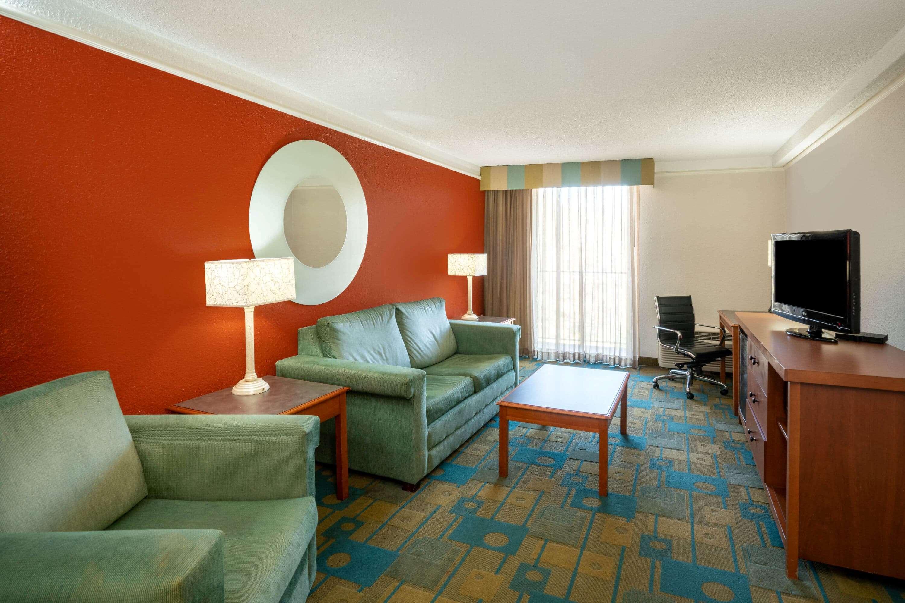 La Quinta By Wyndham Nashville Airport/Opryland Exterior photo