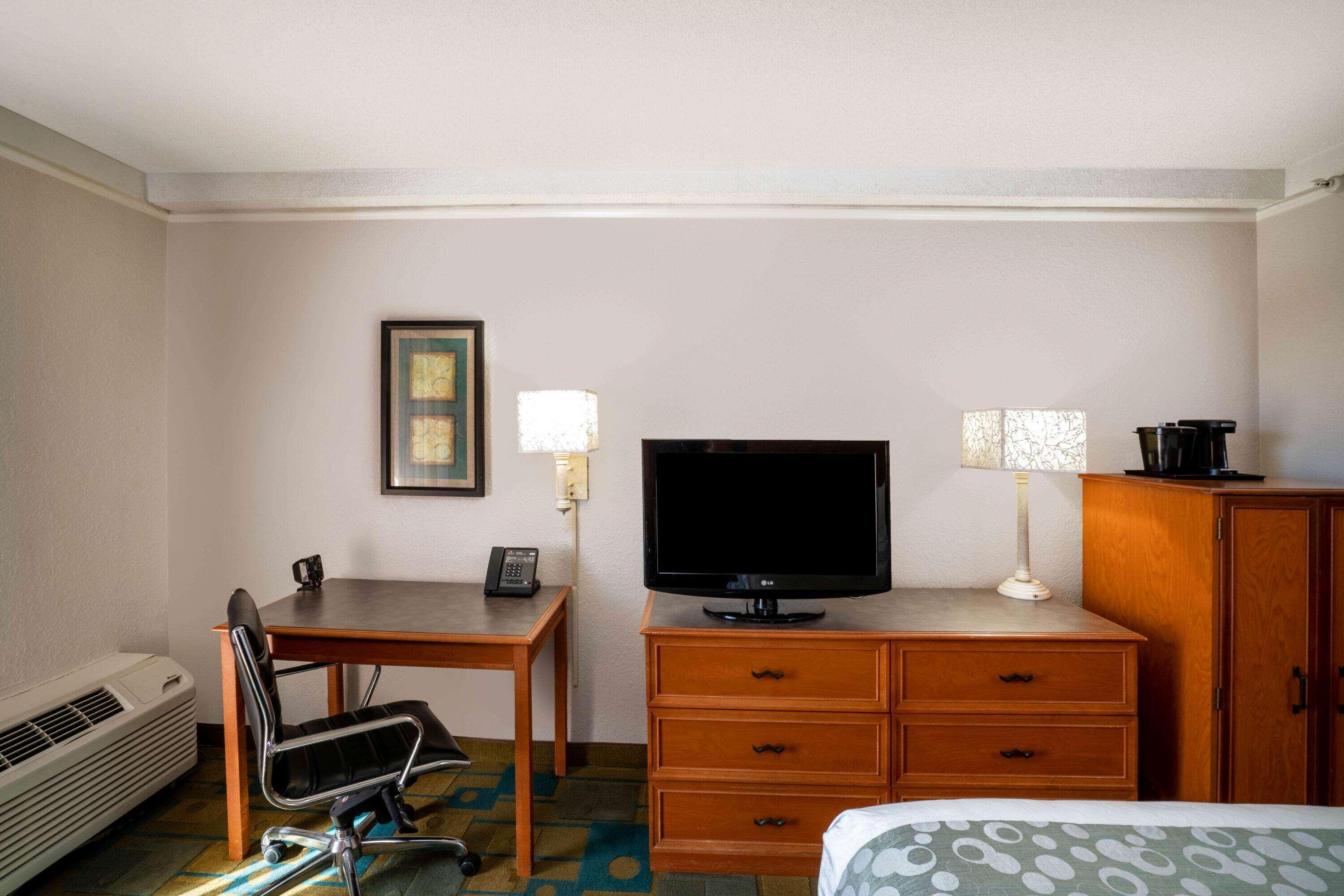La Quinta By Wyndham Nashville Airport/Opryland Exterior photo
