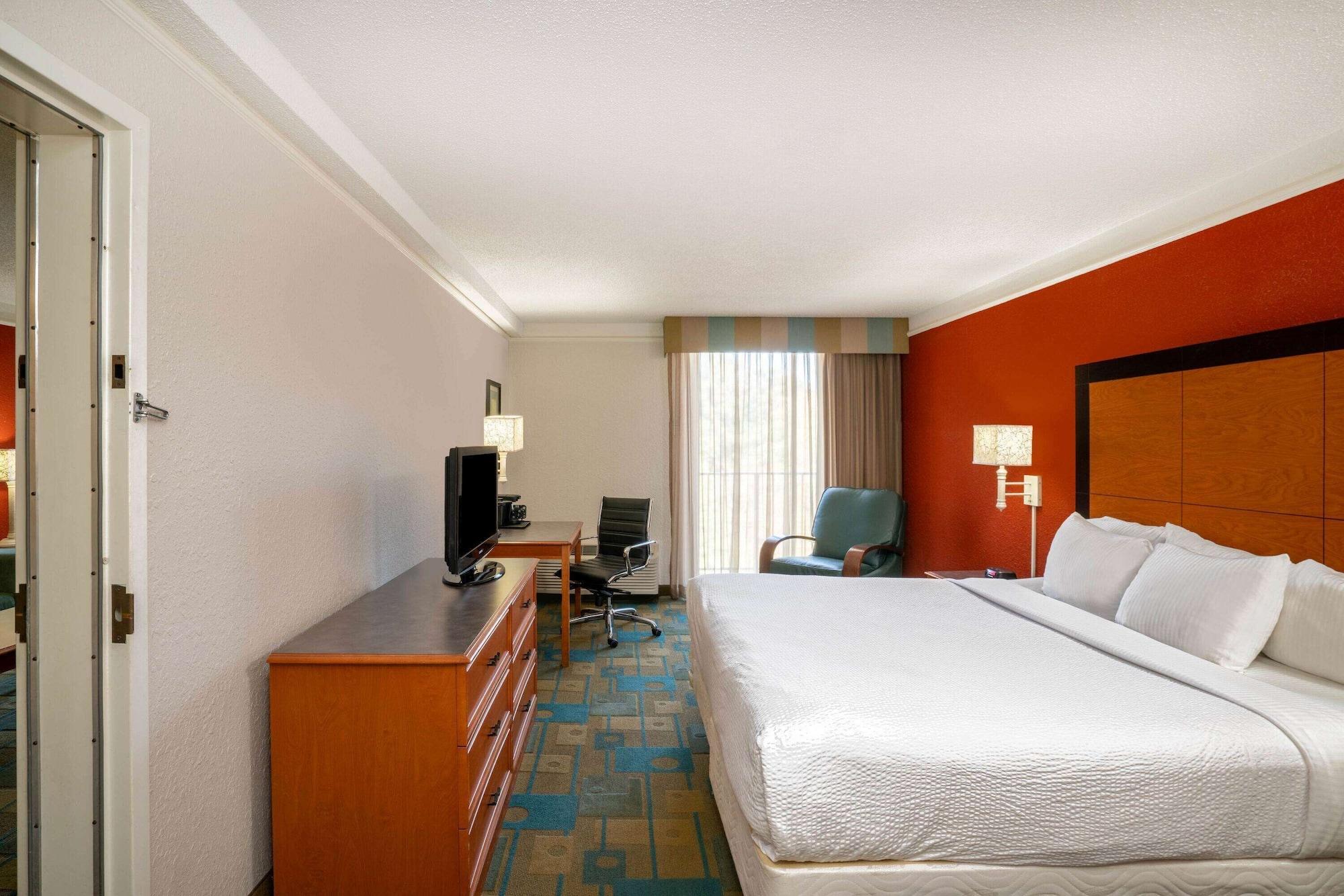 La Quinta By Wyndham Nashville Airport/Opryland Exterior photo